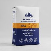 کارخانه تولید بهترین تالک صنعتی افغان تصویر کیسه بهترین پودر تالک صنعتی افغان با وزن ۲۵ کیلوگرم، محصول شرکت آروشا پودر پیشتاز صنعت، دارای آرم استاندارد و اطلاعات تماس کامل، مناسب صنایع رنگ، پلاستیک و سرامیک.